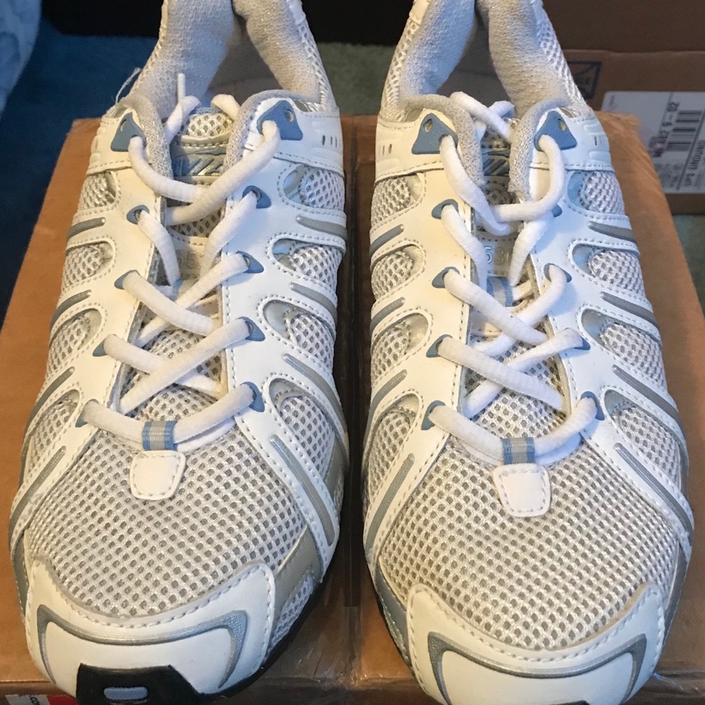Brand New!  Avia Convexus Running Shoes ~ Size 7.5